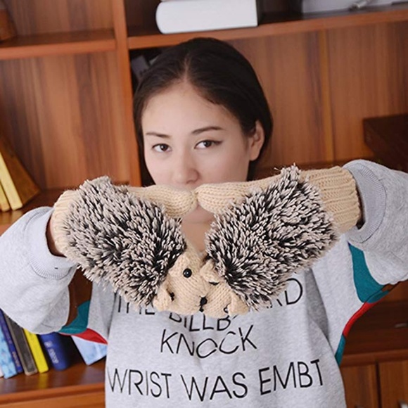 Women Cute Hedgehog Cotton Plush Mittens - Picture 3 of 5